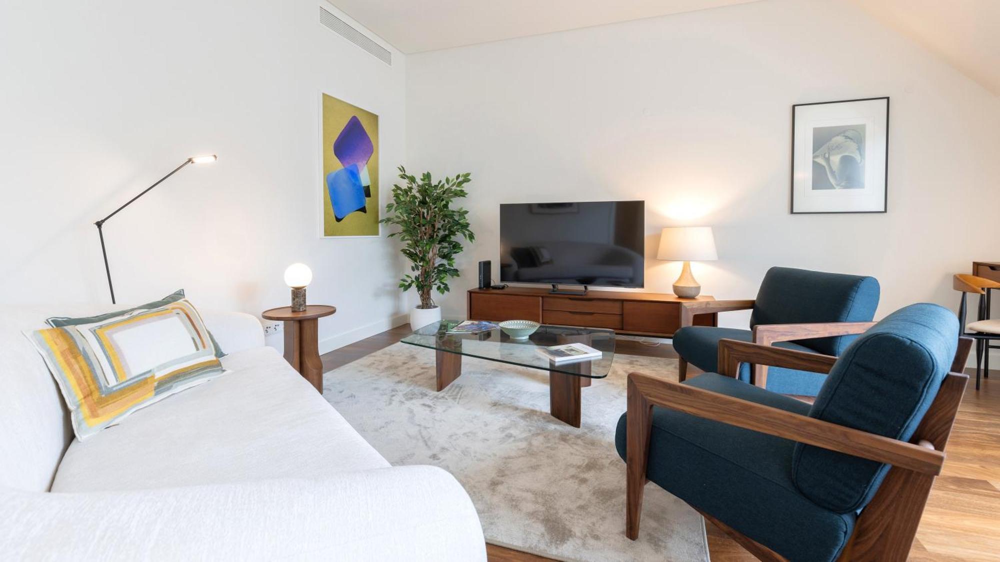 Stunning With Balcony By Lovelystay Lissabon