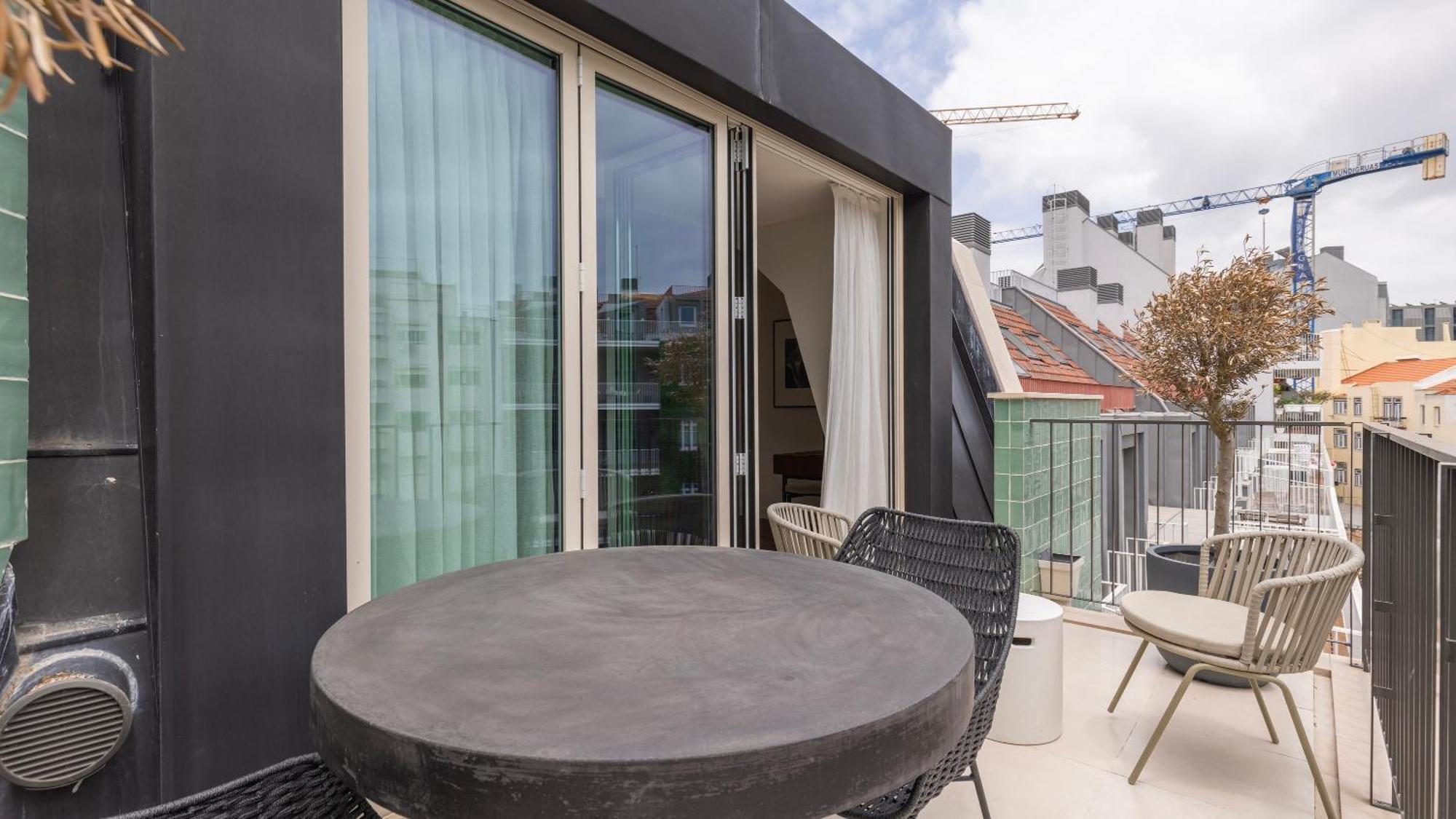 Stunning With Balcony By Lovelystay * Lissabon